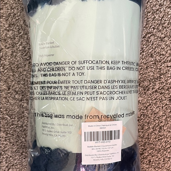 Luxurious Navy Blue Blanket by Hythe - Picture 5 of 8